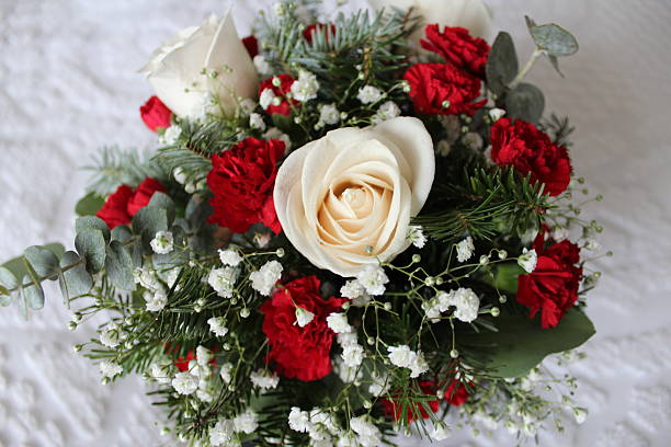 Trending Christmas Flower Arrangements